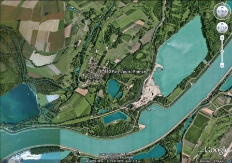 Vue aérienne de Fort-Louis-du-Rhin, GoogleEarth, 30/07/2010. Vue aérienne de Fort-Louis-du-Rhin, GoogleEarth, 30/07/2010.