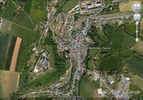 Vue aérienne de Montmédy, GoogleEarth, 19/08/2010.